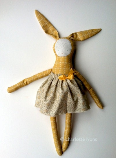 josie (or joey) bunny PDF : pattern and instructions to make a soft bunny toy with a skirt