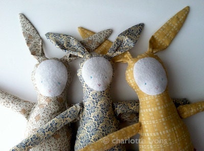 josie (or joey) bunny PDF : pattern and instructions to make a soft bunny toy with a skirt