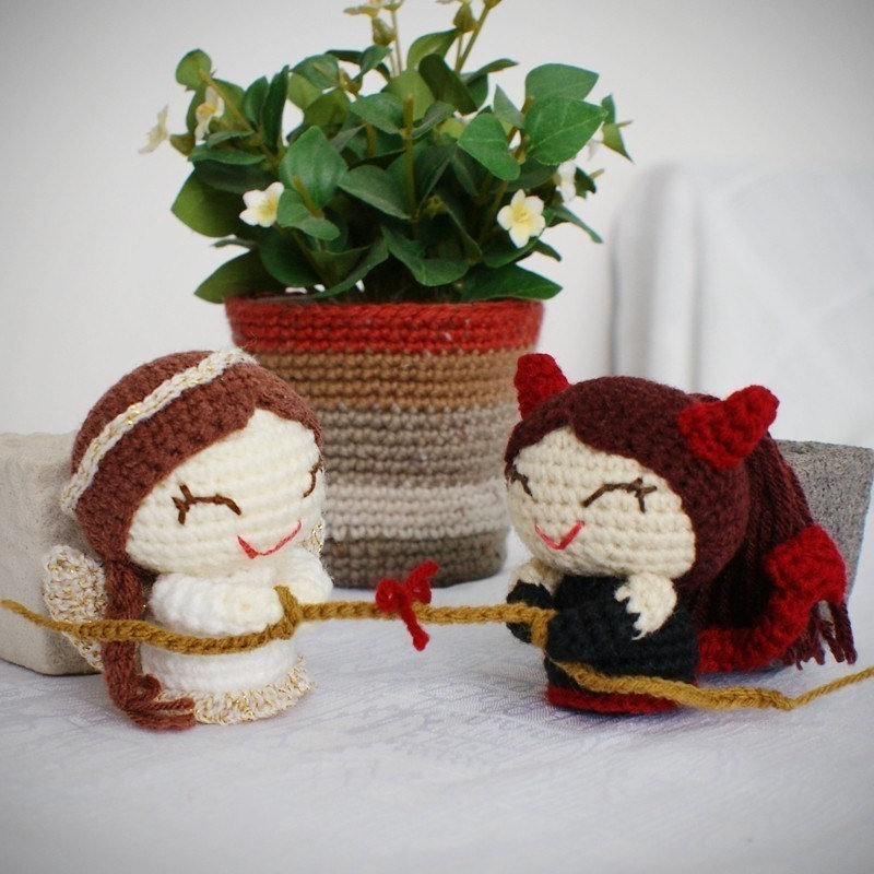Amigurumi angel vs devil girl pattern. Crochet Mittens Pattern - Sue. Пос Amigurumi angel vs devil girl pattern. Crochet Mittens Pattern - Sue. Пос