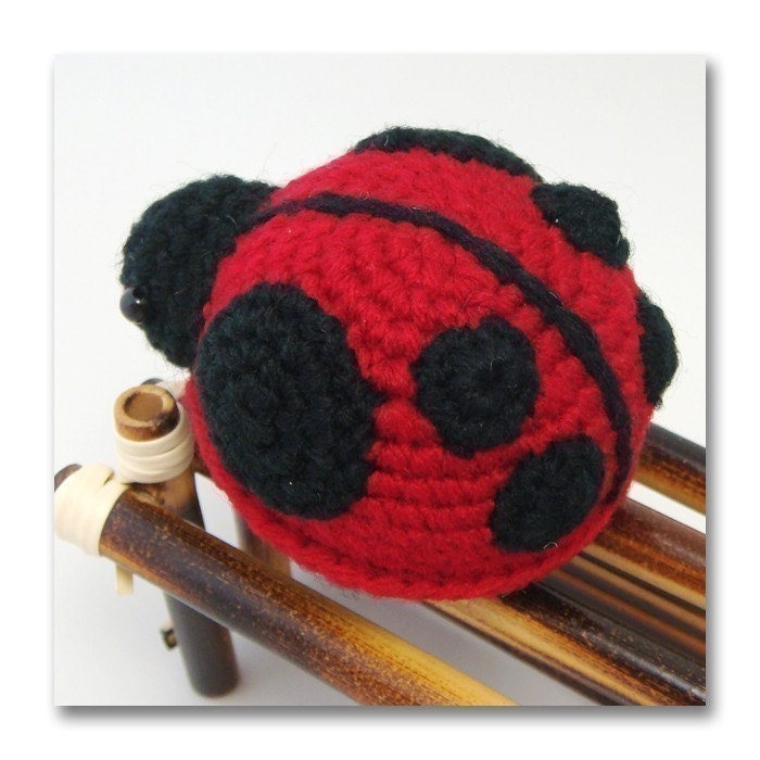 crawlie amigurumi ladybug pattern
