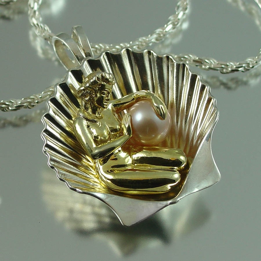 The BIRTH OF VENUS  silver and gold pendant with pearl - ready to ship