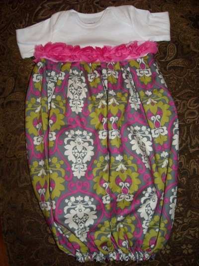 Custom size Boutique Baby layette wholesale gown shower damask Visions christening baby home first pictures preemie NB 0-3 3-6 6-9 9-12