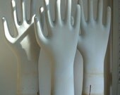 Porcelain glove mold
