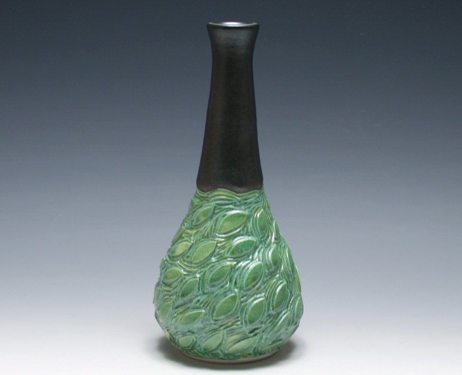 Black and Jade Green Vase with Leaf Carving