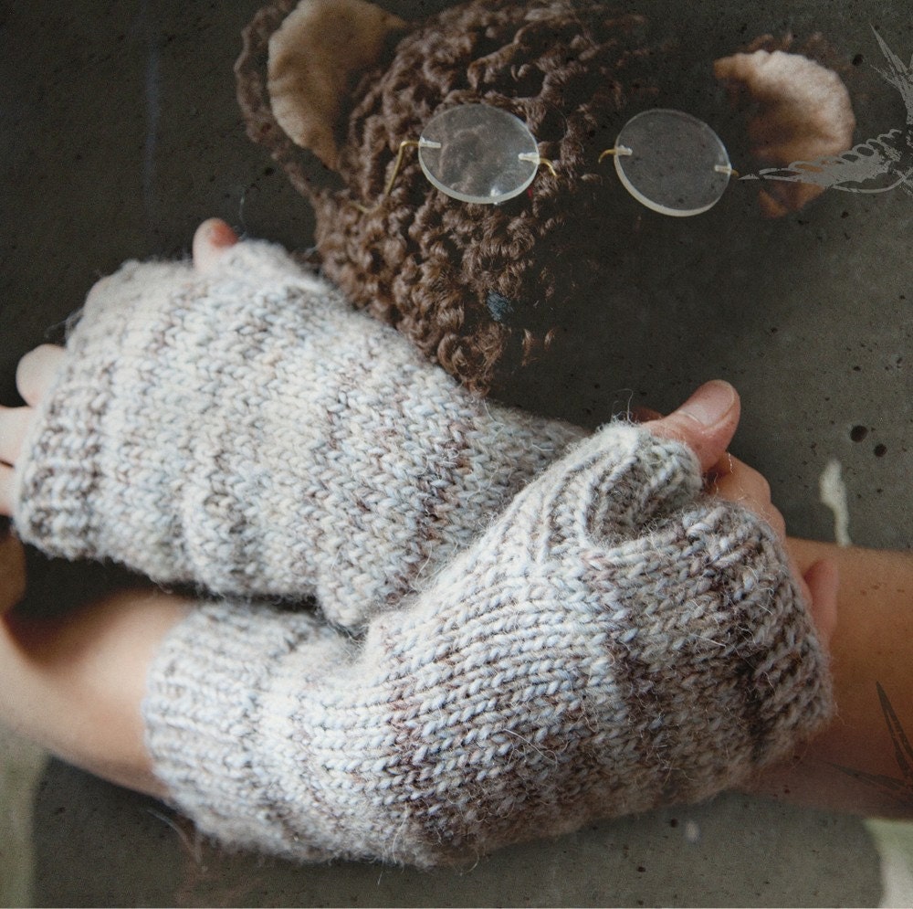 PATTERN Knittles Classic Wristwarmers / Fingerless Gloves - PDF