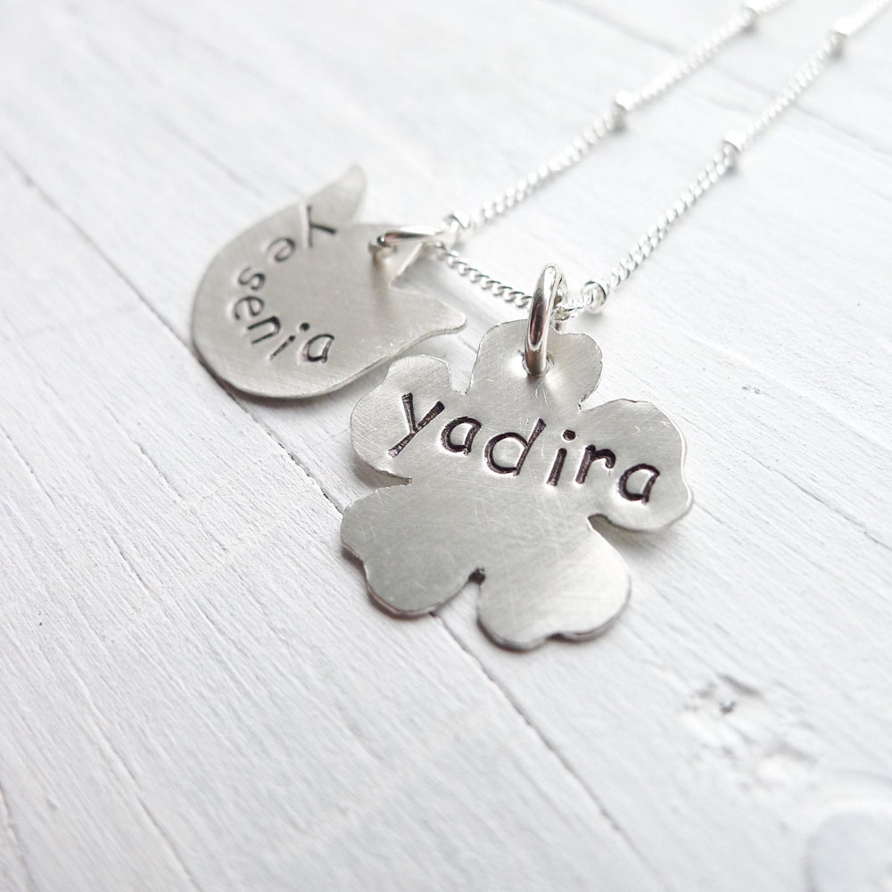 Mom Jewelry - Personalized Flower Bouquet (2 charms)