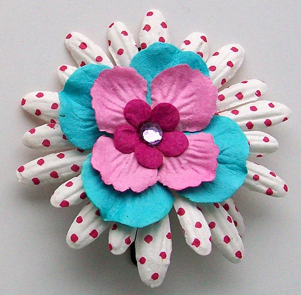 PAIR PRETTY FLOWERS Hair Clips