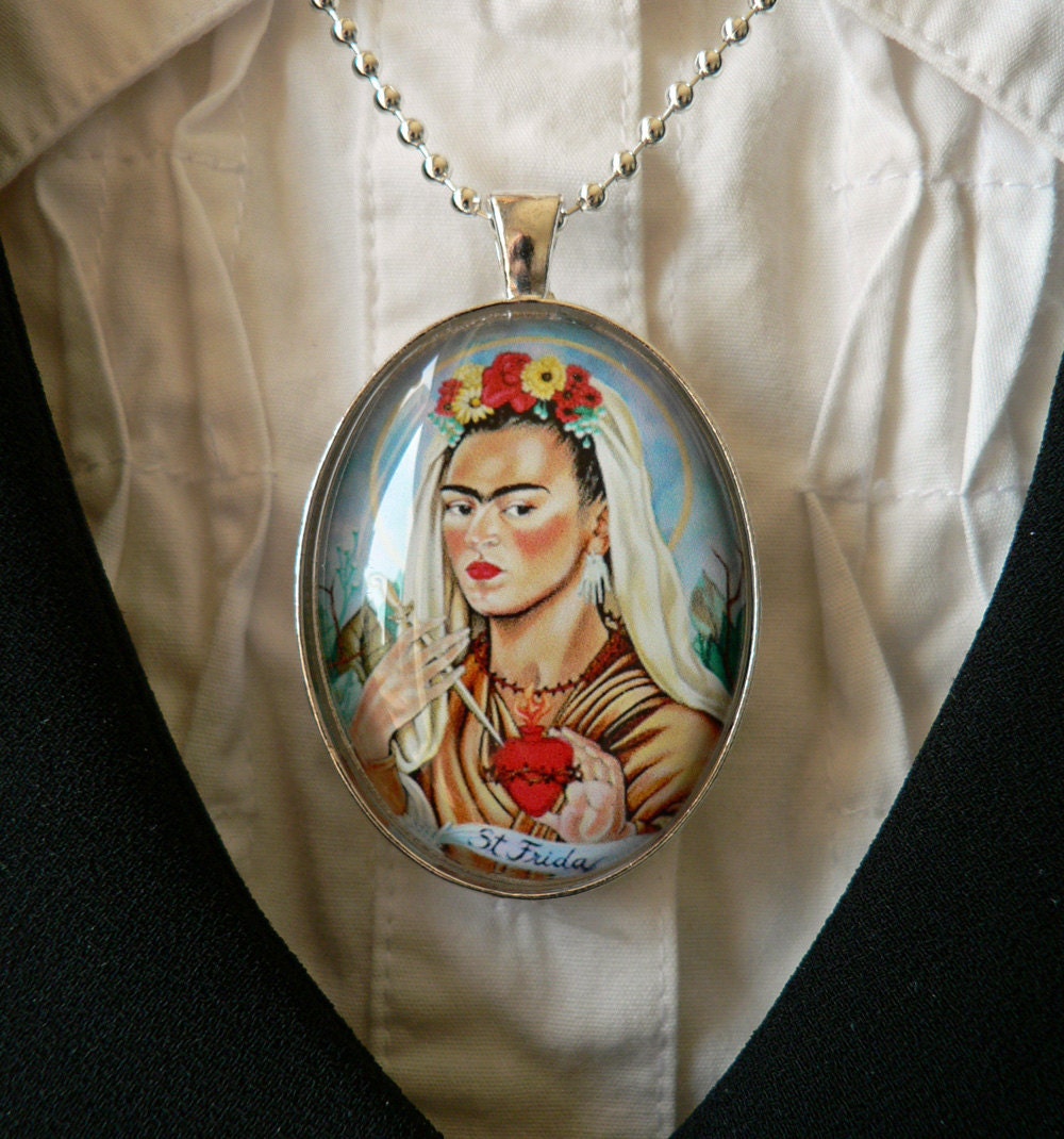 St Frida Pendant