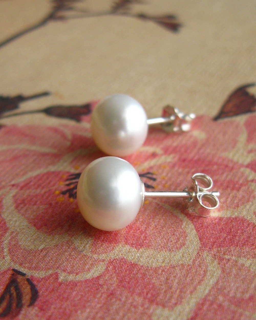 Pearl Studs
