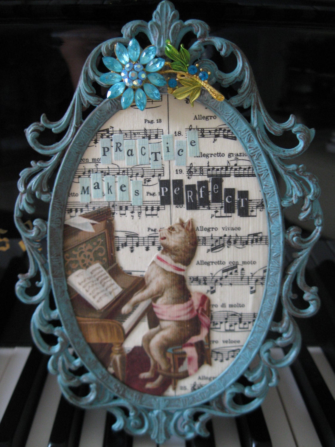 Victorian Scrap Collage Pretty Kitty at Piano