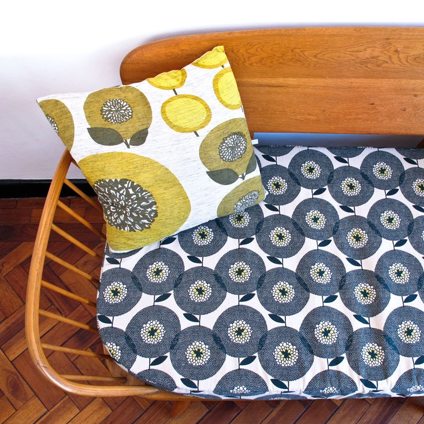 Fabric by the metre - Flower Field, in Penny Black
