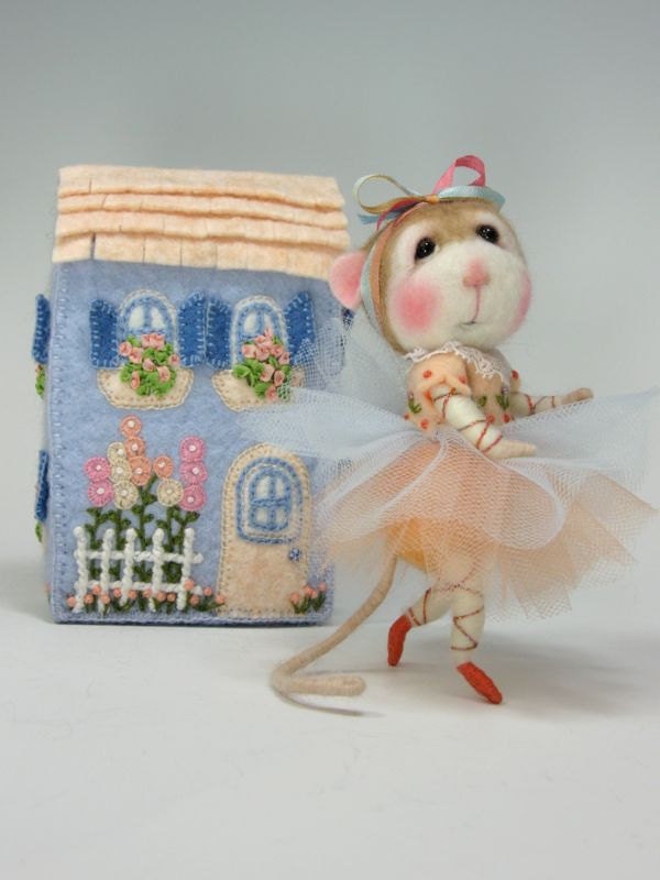 PDF CLASS Needle Felted Animal Dressed Mouse/Bunny Needle Felting Class to create BOTH the Bunny and Mouse