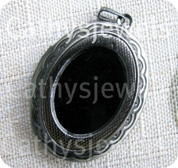 Set of Three Vintage Style Locket Settings 18x13