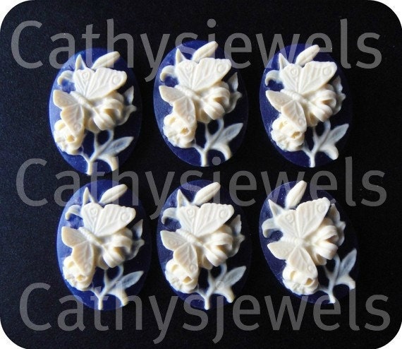 Butterfly Cameos Ivory On Navy 25x18