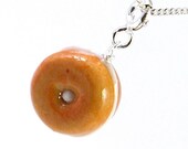 Bagel necklace : plain bagel with cream cheese