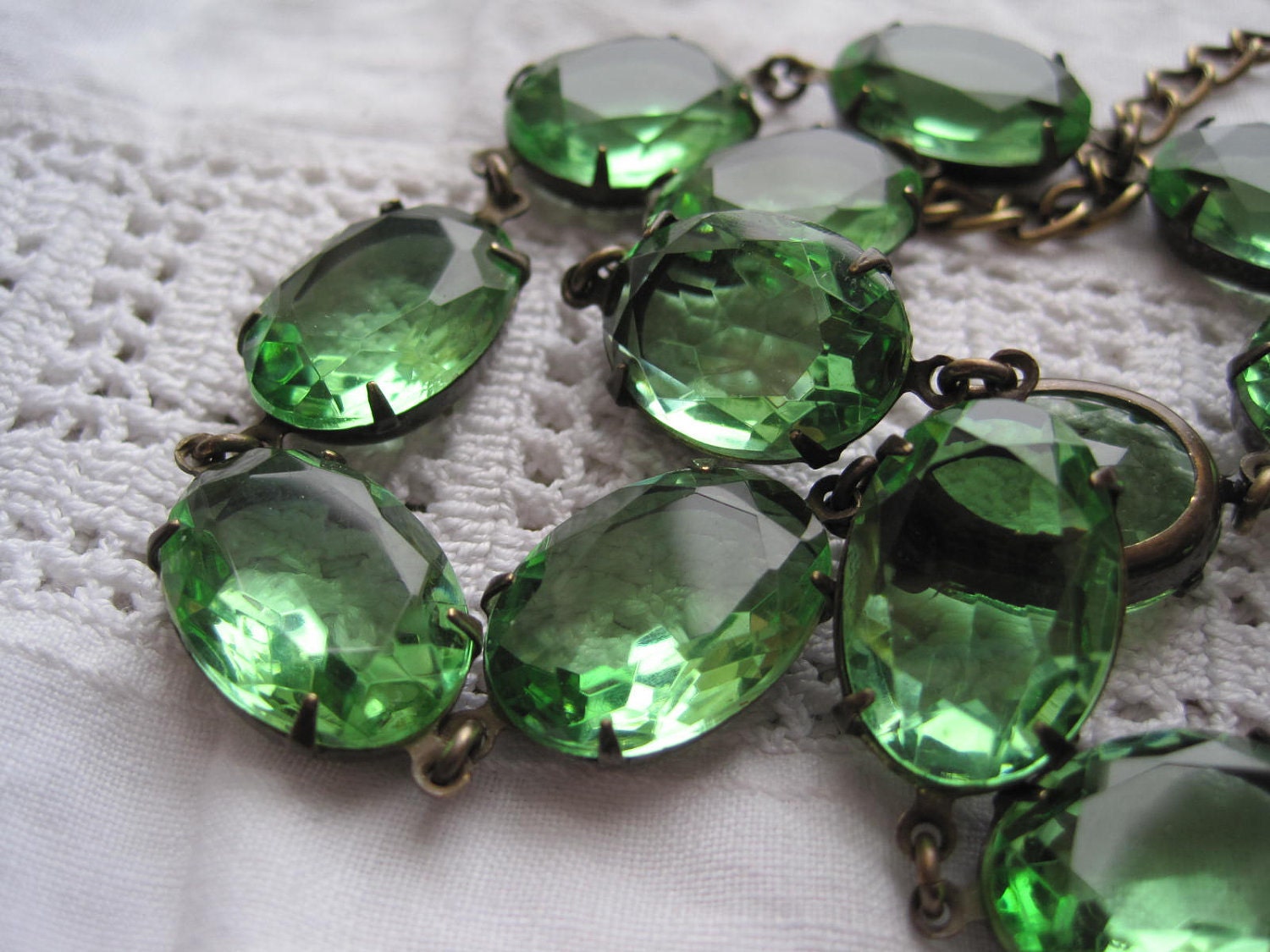 SALE pale green vintage georgian collet necklace. Peridot.