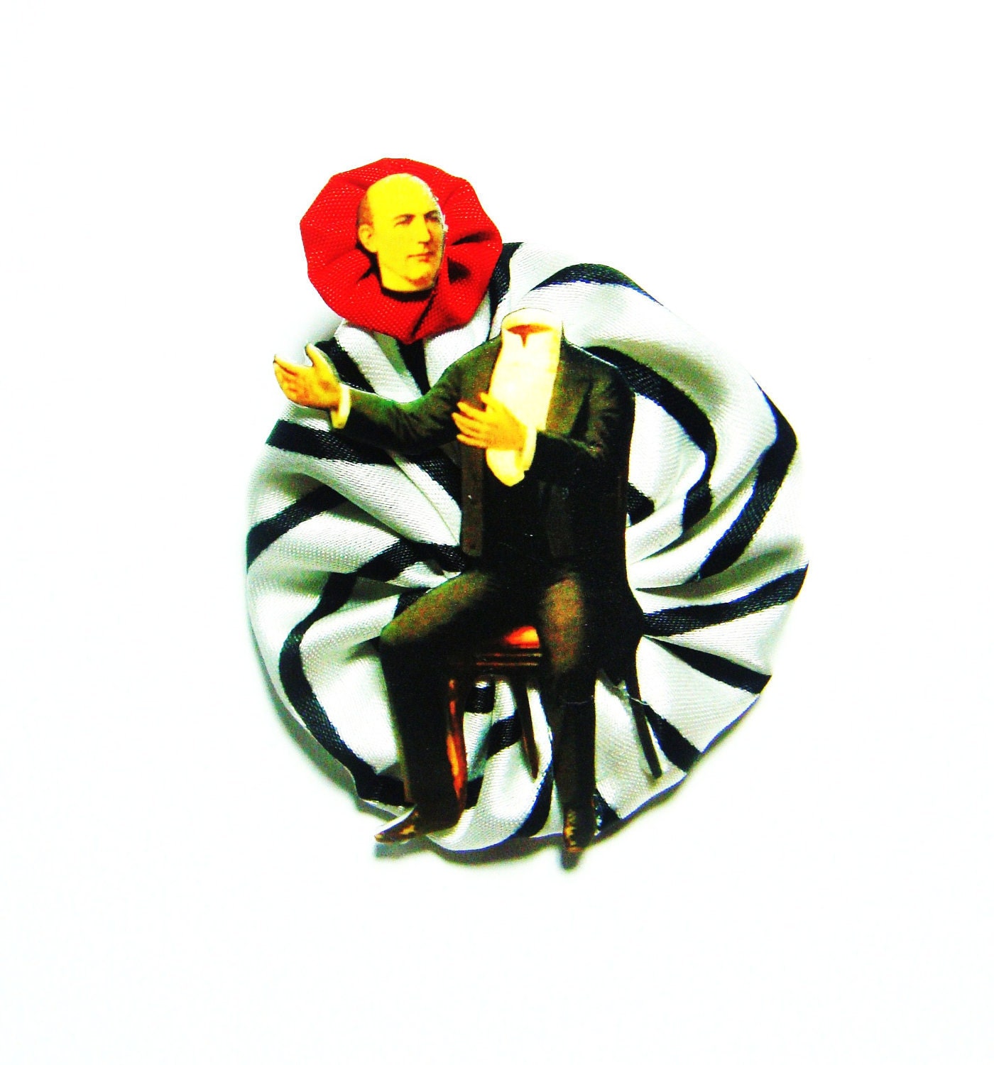 Circus Brooch - Illusionist