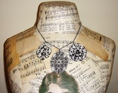 Victorian Rossettes - Necklace