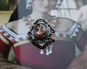 Jane Seymour Tudor Queen LIMITED EDITION Art Brooche or Pendant - Portrait of a Queen