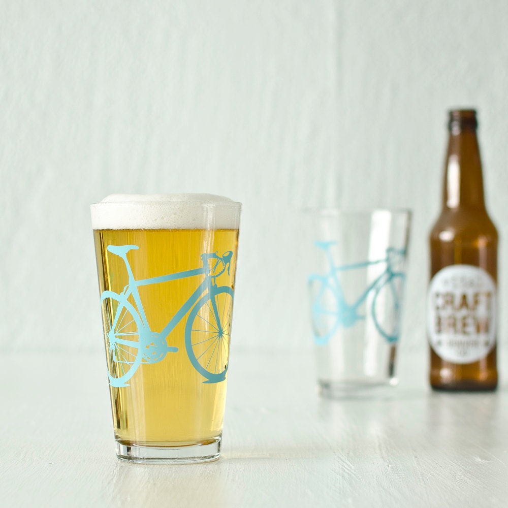 2 bicycle pint glasses, turquoise bike