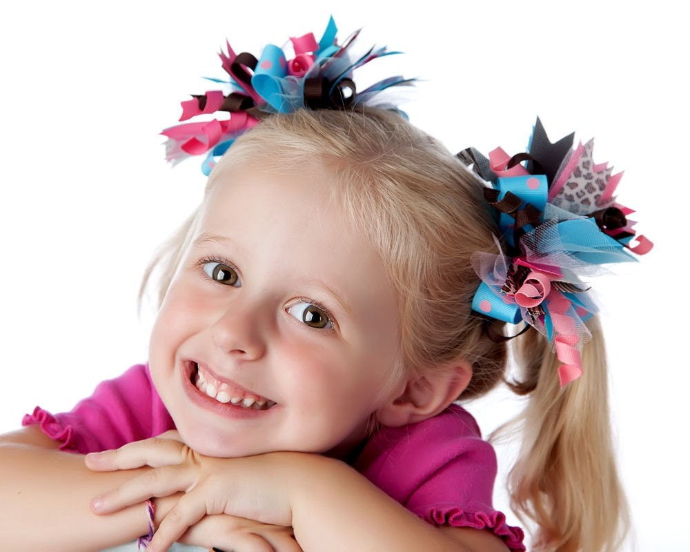 Funky Over the Top Boutique Bow....pdf ebook diy how to make funky loopy bows tutorial