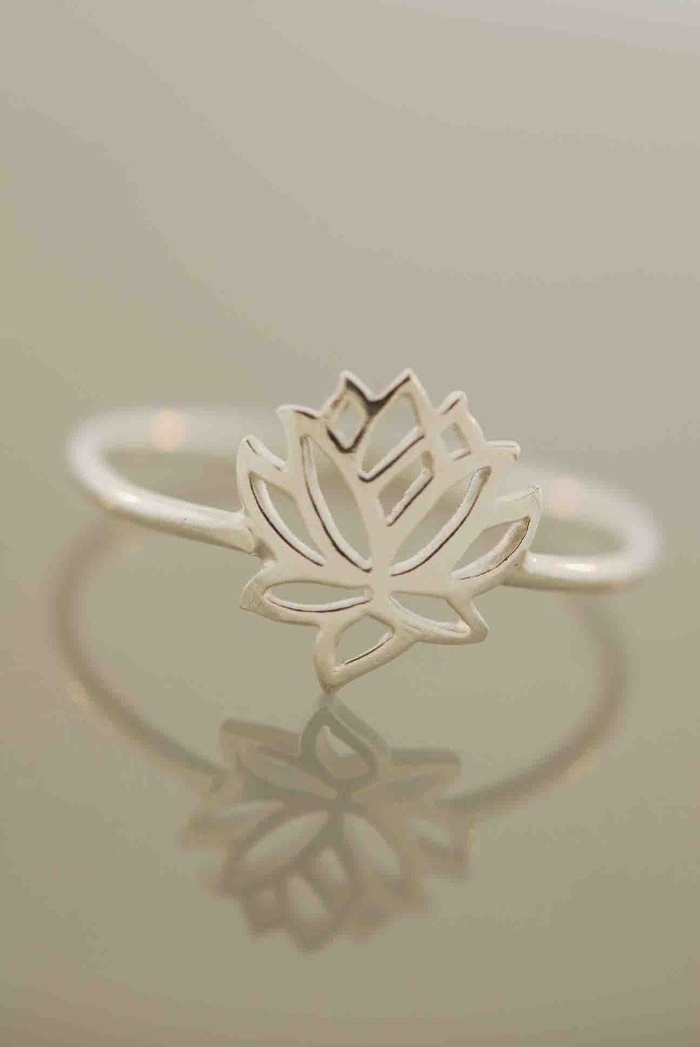 Tiny Wonders Lotus Ring