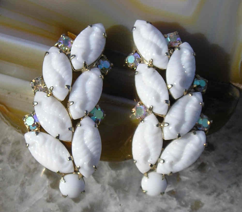 Summer white beauty..Stunning old milkglass earrings..gorgeous for a summer parties and weddings..