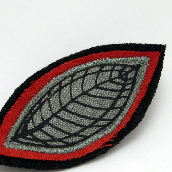 Fiber art brooch pin - Autumn Leaf