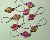 Knitting Stitch Markers -  Pink Lemonade Crackle Glass On Blush Pink Wire With Storage Tin  - US 10 - Item No. 534