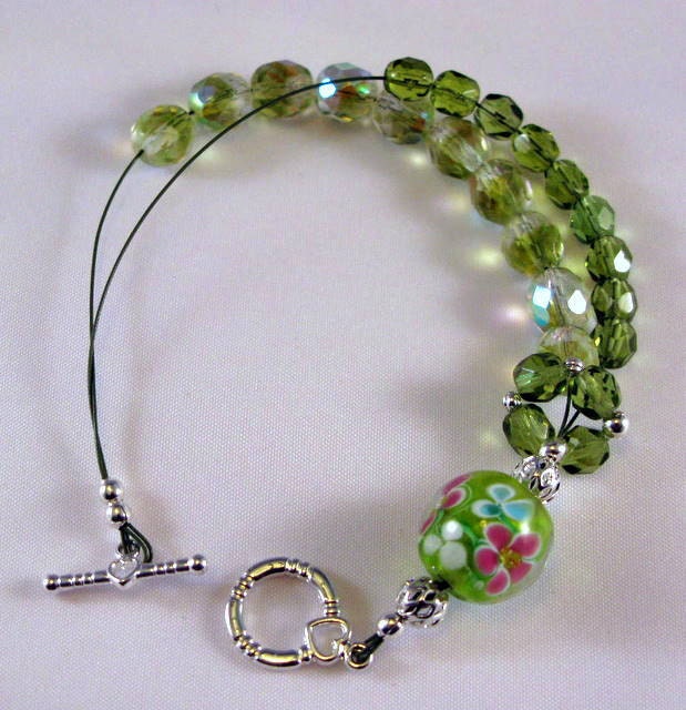 Peridot Green Abacus Row Counting Bracelet For Knitting and Crochet -  Pretty In Peridot - Item No. 652