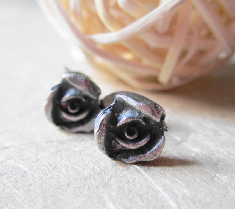 sterling silver little rose oxidized earrings-post