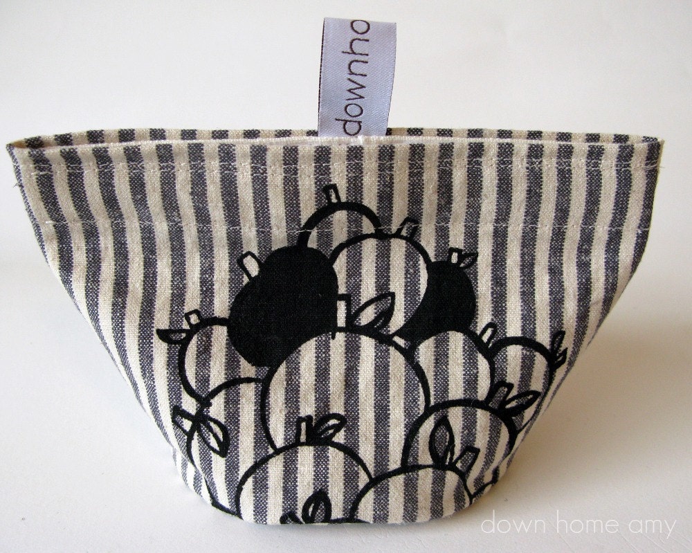 snack pouch (small), snack bag, apples, organic
