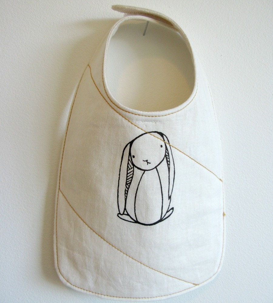 organic baby bib (rabbit)