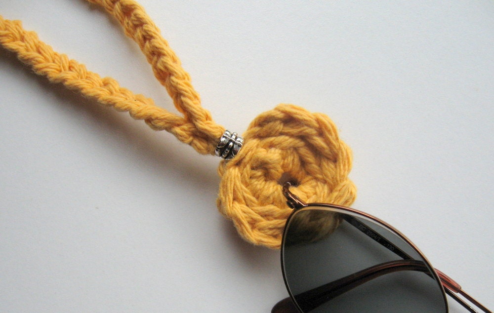 Sunglasses and Eyeglasses Holder Necklace - Goldenrod Yellow