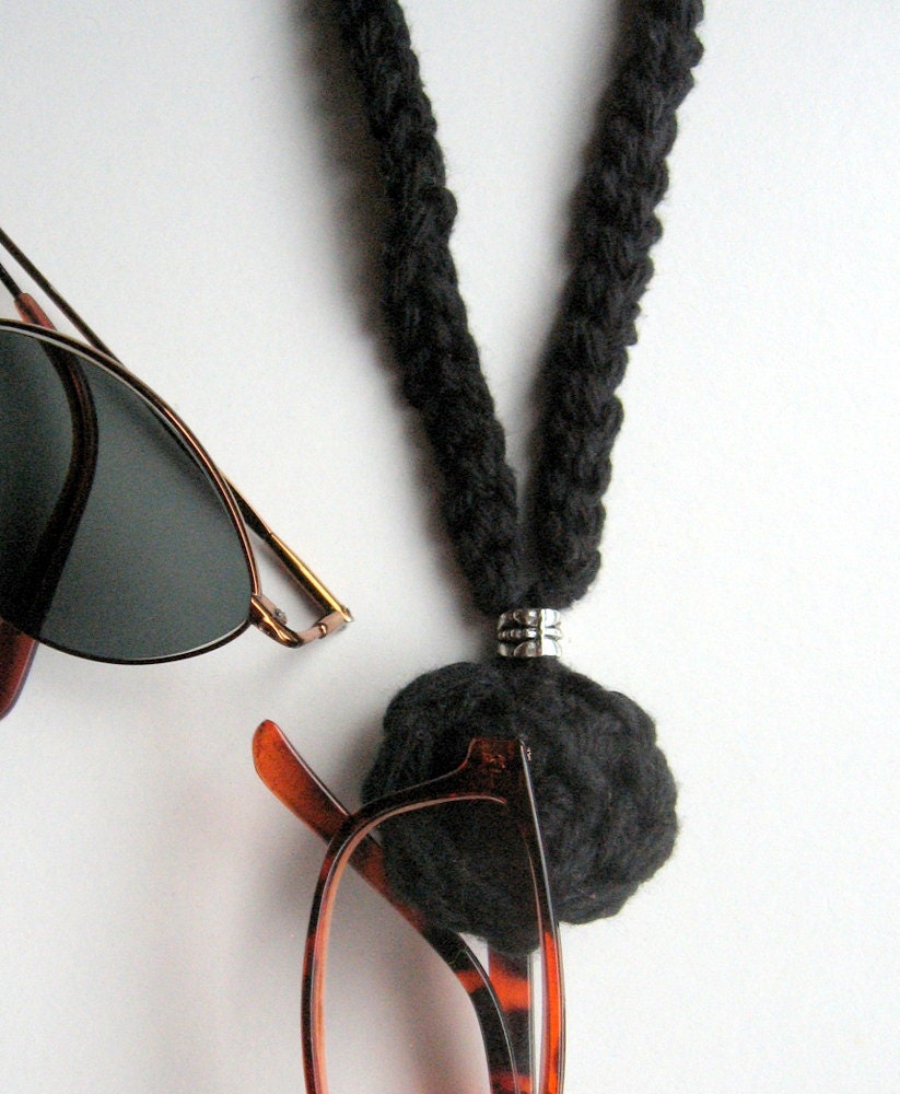 Sunglasses and Eyeglasses Holder Necklace - Black