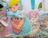 4 plush Party favors, mommy dolls with baby doll ornament pin or keychain gifts. Great for baby showers