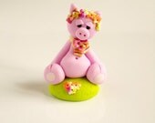Polymer clay miniatur piggy