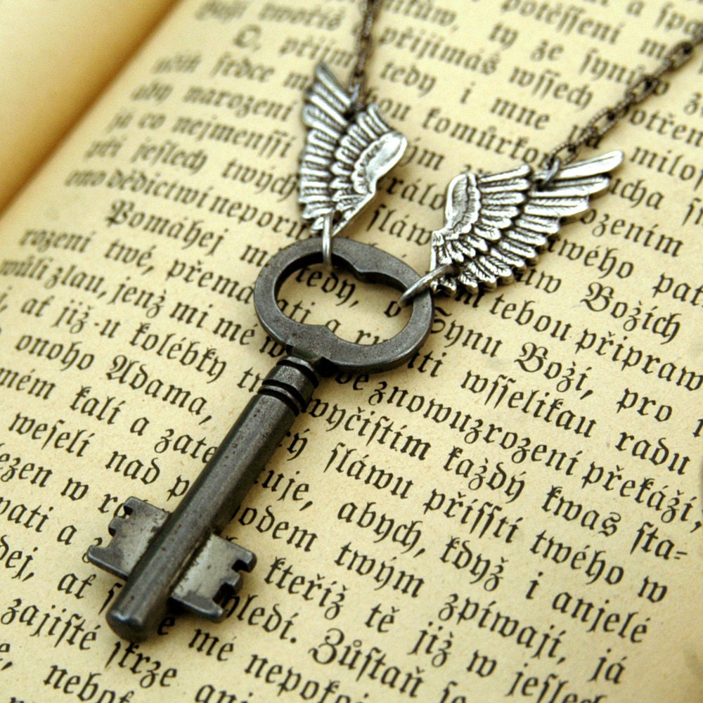 WInged Vintage Skeleton Key