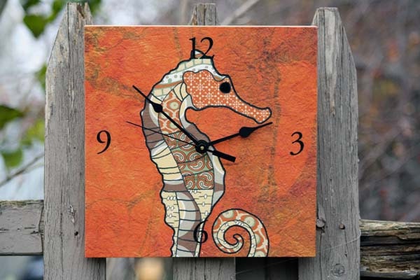seahorse wall clock (orange)