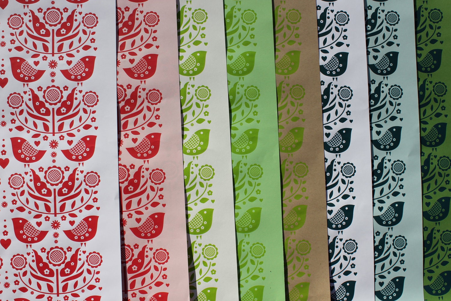 5 sheets of gift wrap (floral with birds)