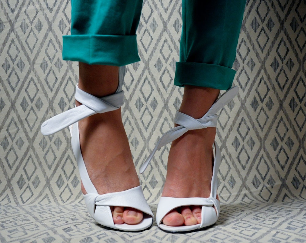white leather wedge sandals / ankle strap / high heel / 6.5, 7