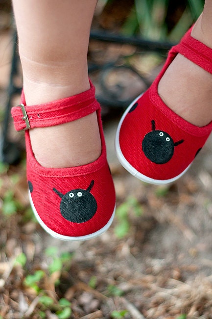 Ladybug shoes - Hand painted red ladybug maryjane shoes for girls, baby or toddler. Great for fall, Halloween costumes and school