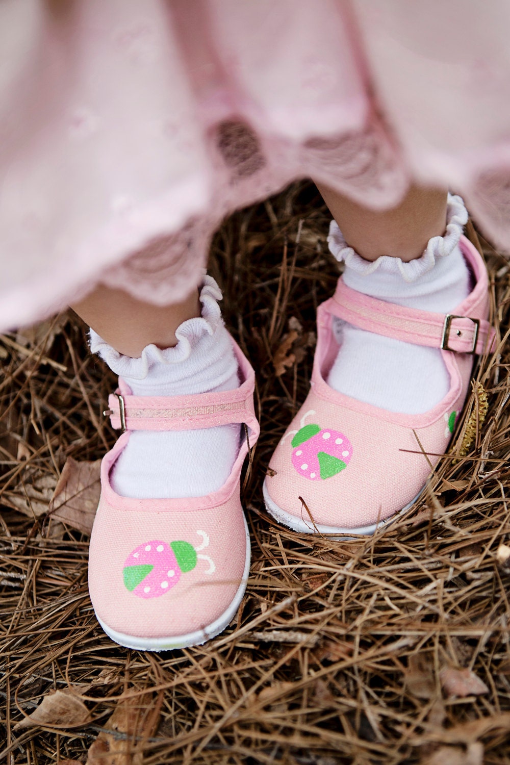 Ladybug girls shoes - Hot pink and green ladybugs painted on pink sparkle maryjane shoes for girls - baby and toddler