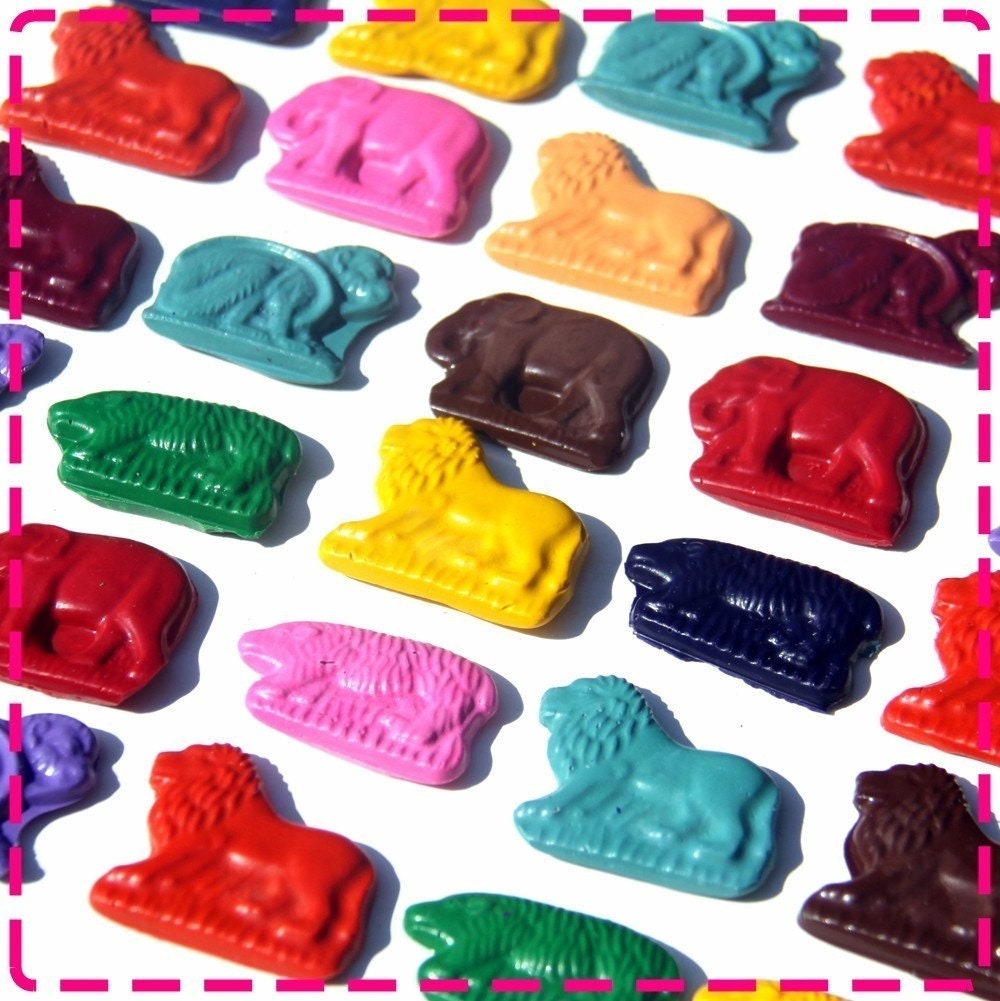 Kids' ANIMAL CRACKER CRAYONS - Birthday Party Pack of 20 Favors - Monkeys, Lions, Elephants & Bears -Red, Yellow, Pink, Green, Orange, Etc