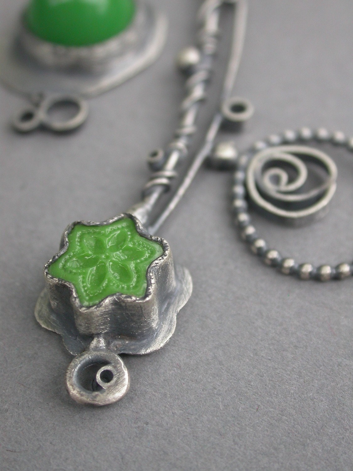grass green double pendant