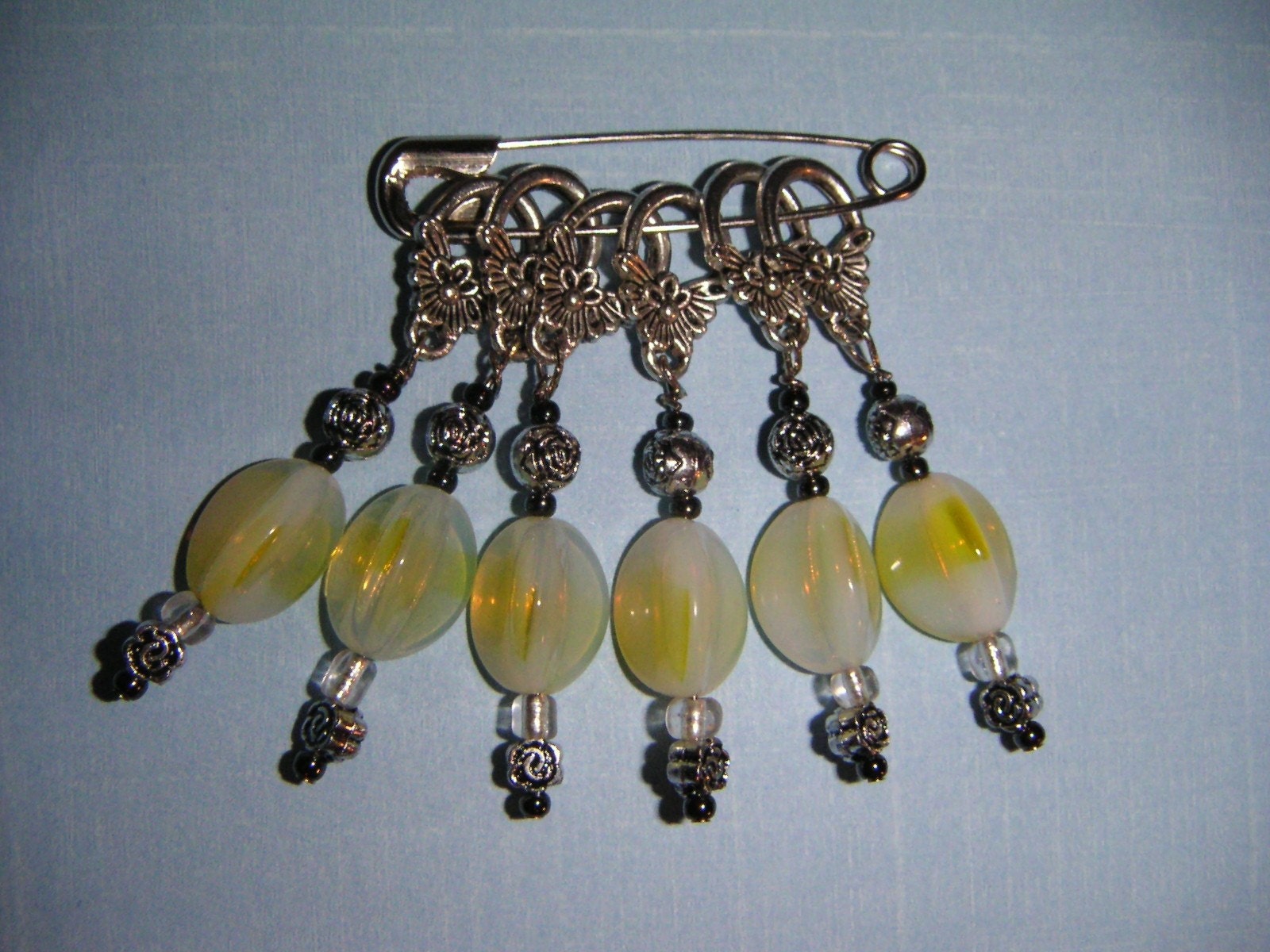 Yellow Tri-lobe Stitch Markers (6)