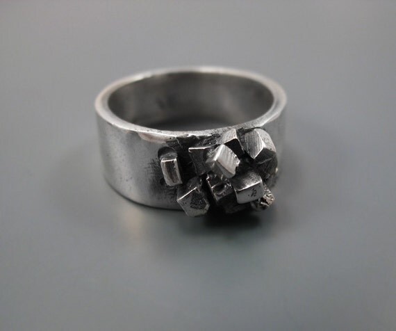 Piled up - sterling silver ring