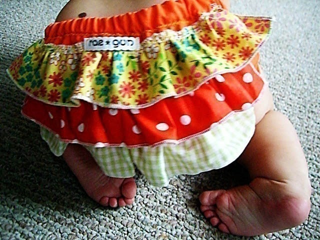 Girls Baby clothes - Onesie With Ruffled Bloomers with Red with Birds Gift Set
