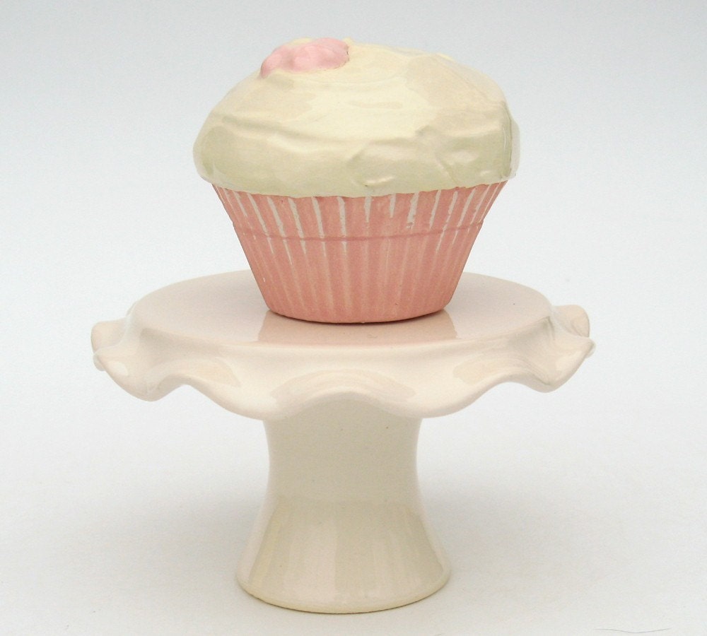 Cupcake Stand - Ruffle - White