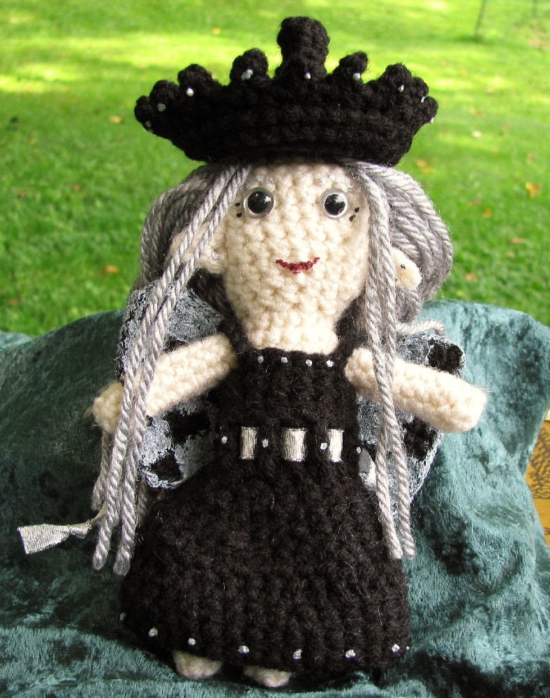 Chess black queen fairy crocheted art doll - Blaecwen